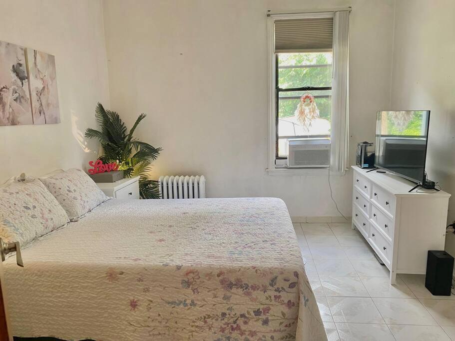 Cozy Private Apt 10 Min From Manhattan Subway! New York Eksteriør billede